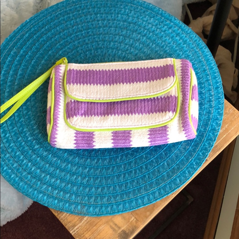 Vera Bradley clutch